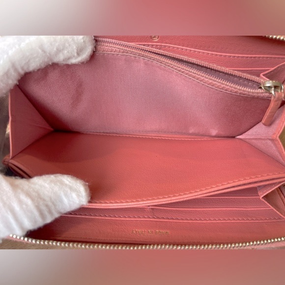 Authentic Chanel 19 Pink matelasse Lambskin Wallet - Picture 8 of 14